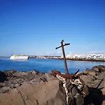 Mares De Lava - *